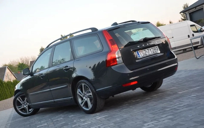 Volvo V50 cena 19900 przebieg: 211000, rok produkcji 2009 z Prudnik małe 781